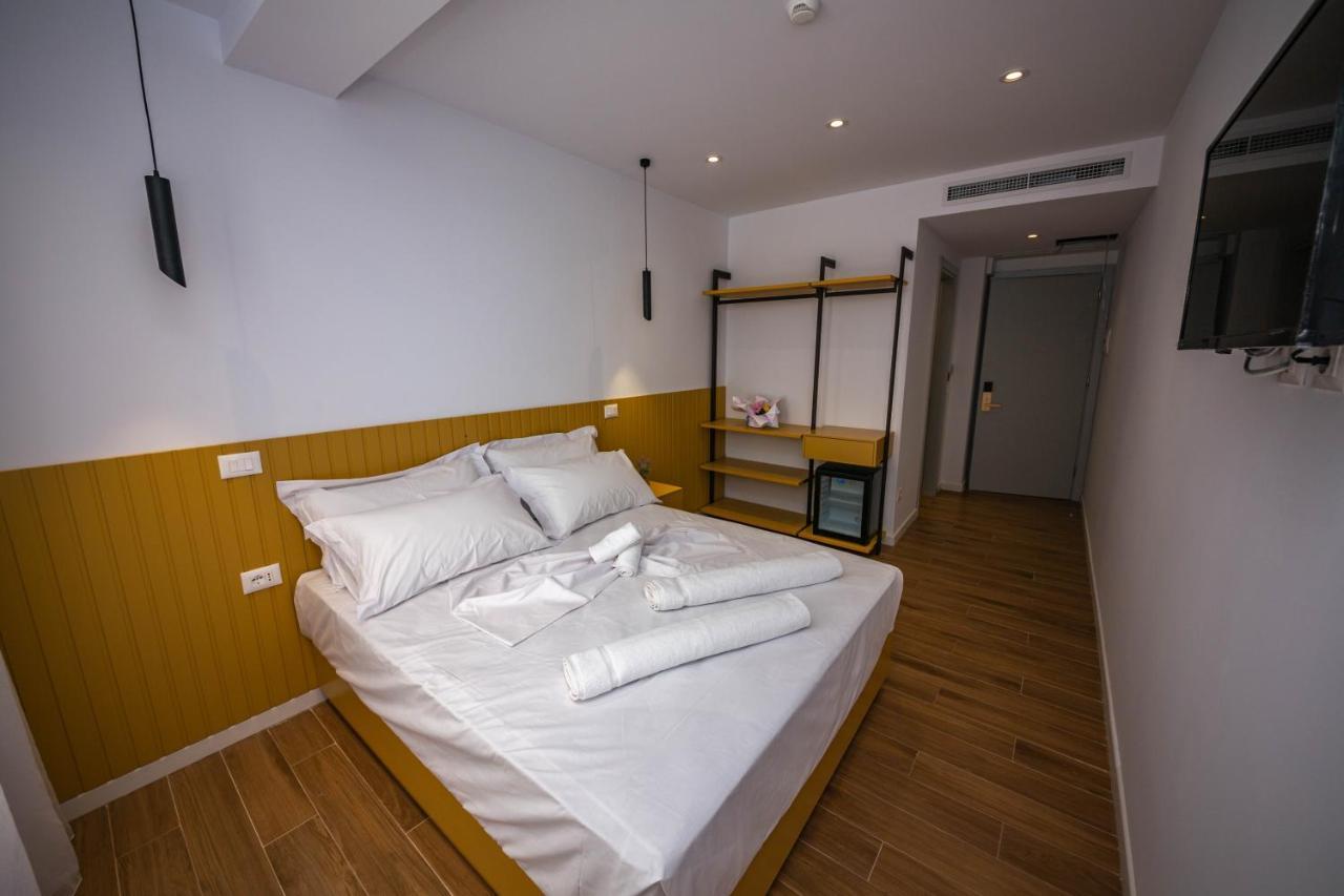 Hesperus Hotel Vlore Exterior photo